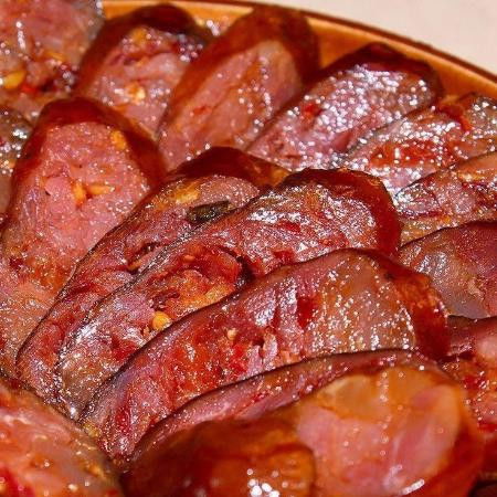蜀地年味 探寻四川农家手工麻辣香肠与腊肉的匠心传承